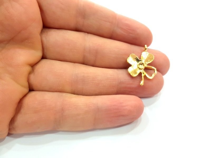 4 Clover Charm Gold Plated Charm Gold Plated Metal (25x16mm)  G12459
