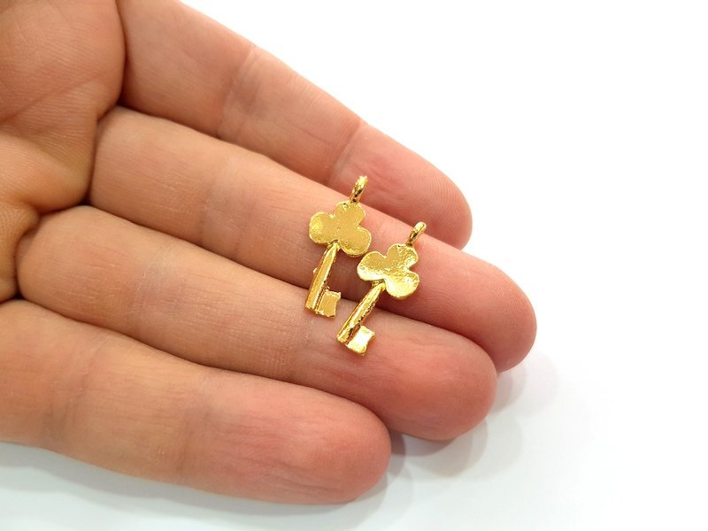 8 Key Charm Gold Plated Charm Gold Plated Metal (23x10mm)  G12460
