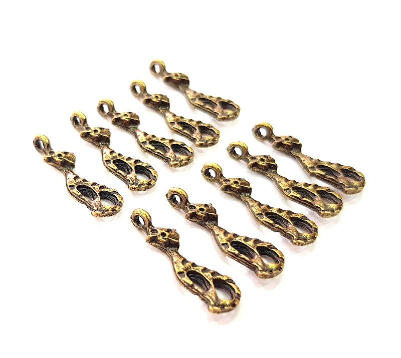 20 Cat Charm Antique Bronze Charm Antique Bronze Plated Metal  (17x13mm) G12592