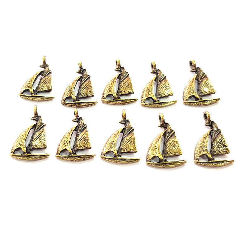 10 Sailboat Charm Antique Bronze Charm Antique Bronze Plated Metal  (21x14mm) G12593