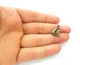 10 Sailboat Charm Antique Bronze Charm Antique Bronze Plated Metal  (21x14mm) G12593