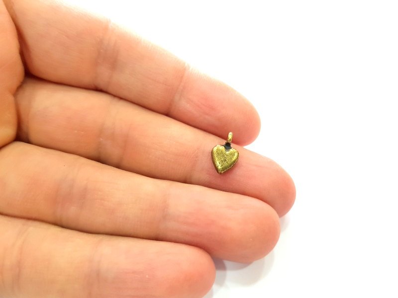20 Heart Charm Antique Bronze Charm Antique Bronze Plated Metal  (11x7mm) G12596