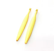 4 Feather Charms Gold Charm Gold Plated Metal (55x5mm)  G13700