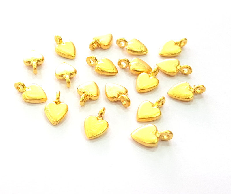 10 Heart Charms Gold Charm Gold Plated Metal (12x7mm)  G13708