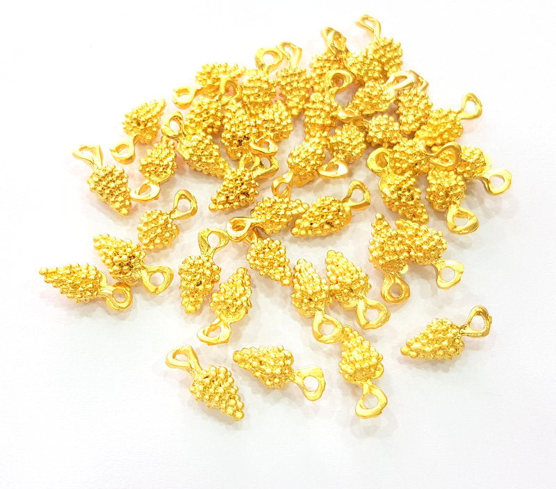 10 Bunch of grapes Charms Gold Charm Gold Plated Metal (15x7mm)  G13717