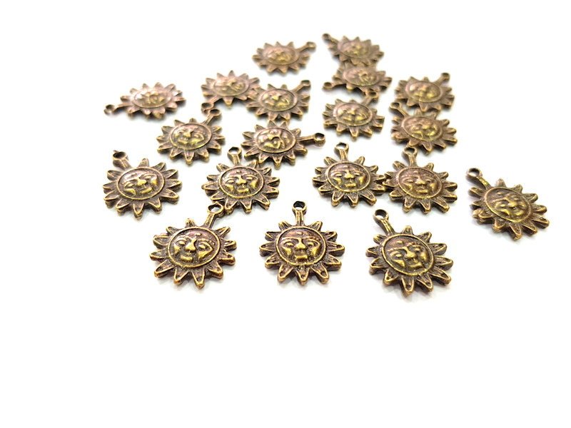 10 Sun Charm Antique Bronze Charm Antique Bronze Plated Metal  (19x14mm) G12824