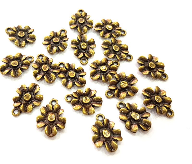 10 Flower  Charm Antique Bronze Charm Antique Bronze Plated Metal  (17x10mm) G12832