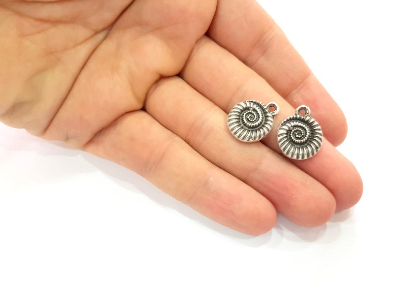 5 Ammonite Charms Antique Silver Plated Metal (19x15mm) G13024