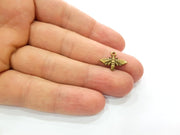 20 Bee Charm Antique Bronze Charm Antique Bronze Plated Metal  (17x13mm) G13171