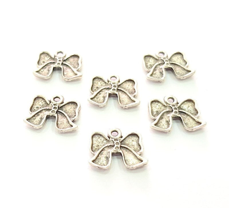 6 Silver Charms Antique Silver Plated Metal (15x14mm) G13539