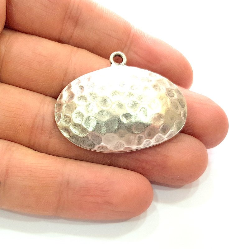 2 Hammered Pendant Silver Pendant Antique Silver Plated Metal (41x32mm) G13544
