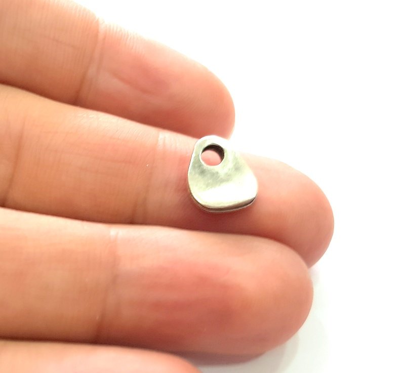 50 Silver Flake Charm Silver Charms Antique Silver Plated Metal (11x9mm) G8116