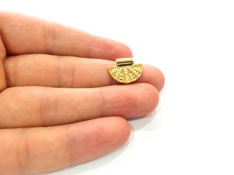 4 Shiny Gold Plated Charm Gold Plated Metal (18x14mm)  G13647