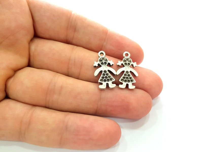 6 The girl child Charm Silver Charms Antique Silver Plated Metal (22x12mm) G14110