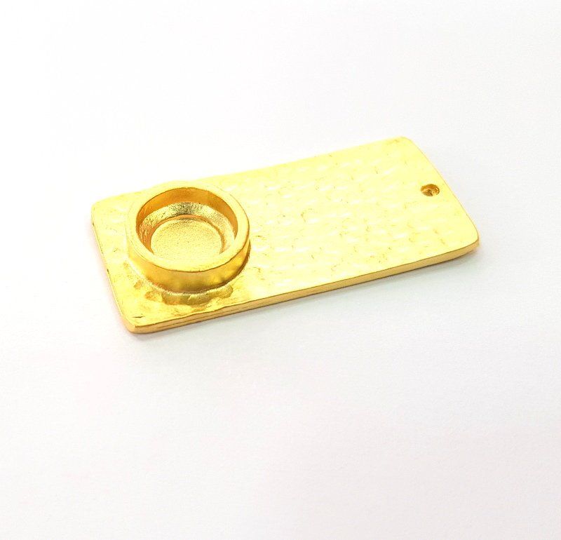 Hammared Blank Charm Gold Pendant Gold Plated Metal (10mm blank)  G11348