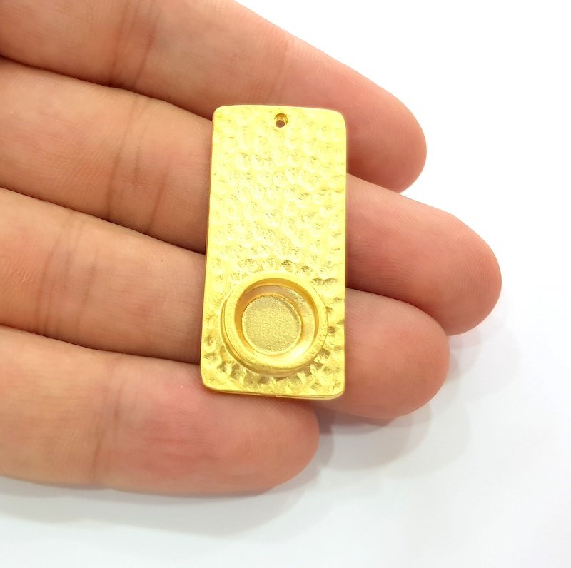 Hammared Blank Charm Gold Pendant Gold Plated Metal (10mm blank)  G11348