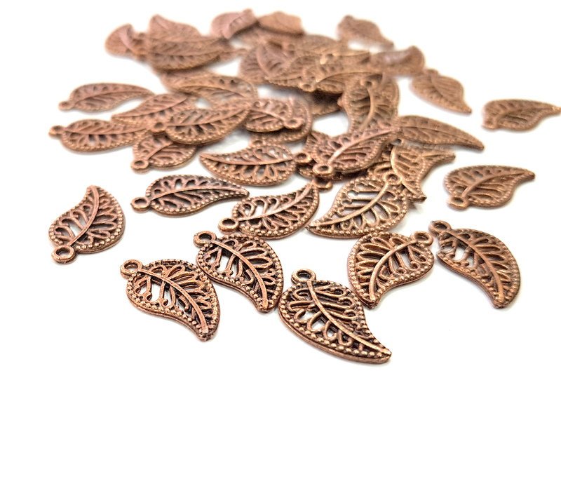 30 Leaf Charm Antique Copper Charm Antique Copper Plated Metal (17x10mm) G13756
