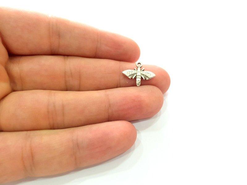 20 Bee Charm Silver Charms Antique Silver Plated Metal (17x12mm) G14336