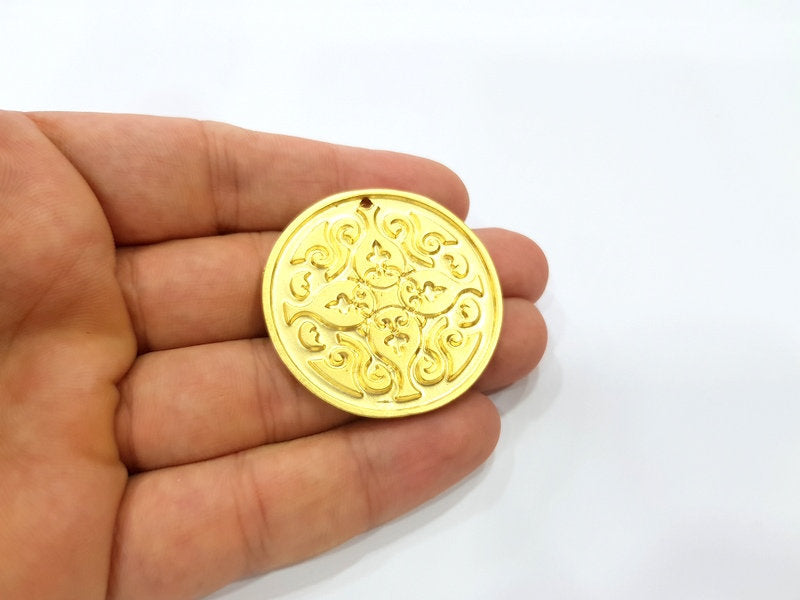 Gold Pendant Medallion Pendant Gold Plated Metal (42mm)  G14071