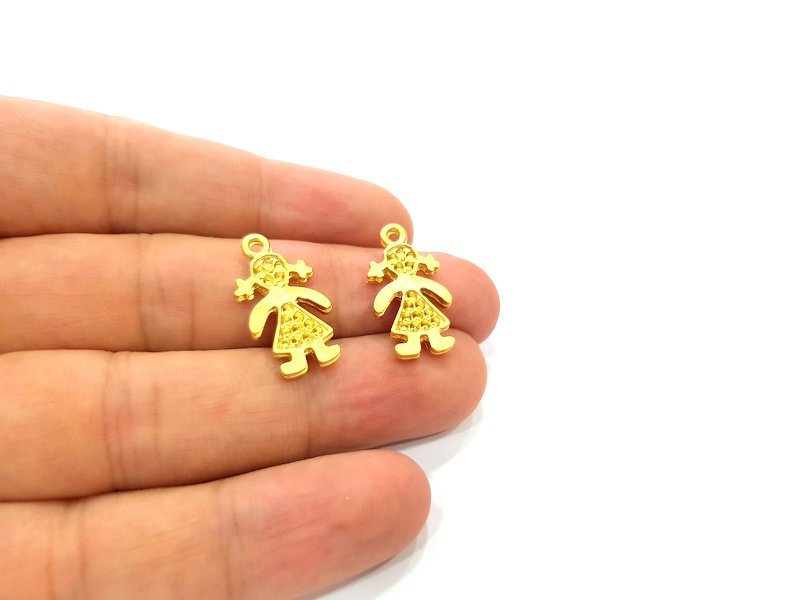 4 The girl child Charm Gold Charms Gold Plated Metal (22x12mm)  G14081