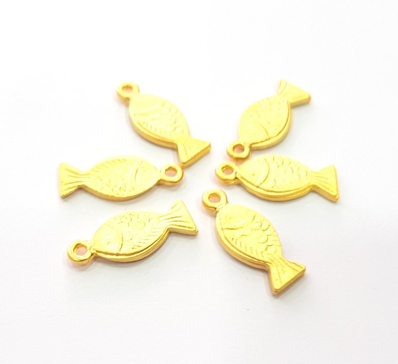 10 Fish Charm Gold Charms Gold Plated Metal (20x8mm)  G14097