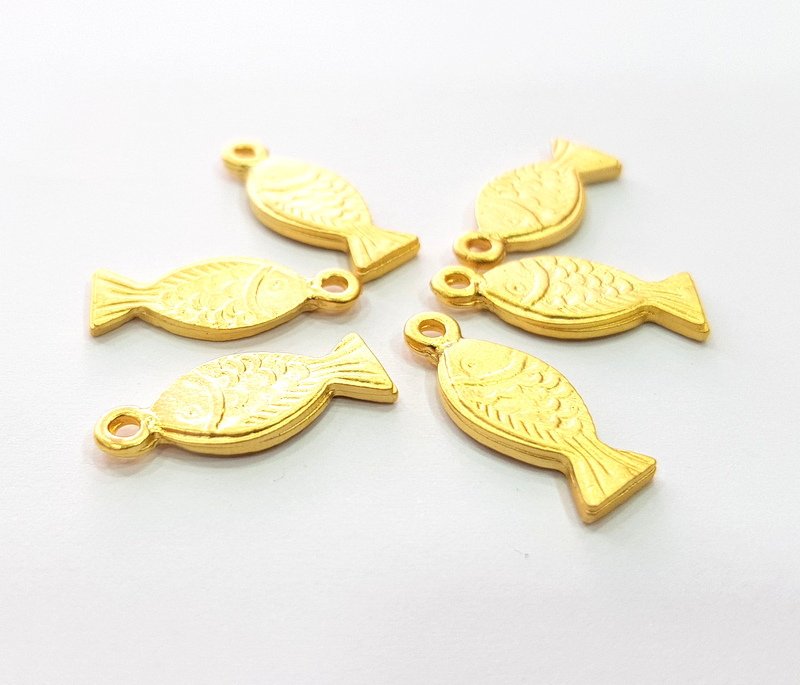 10 Fish Charm Gold Charms Gold Plated Metal (20x8mm)  G14097
