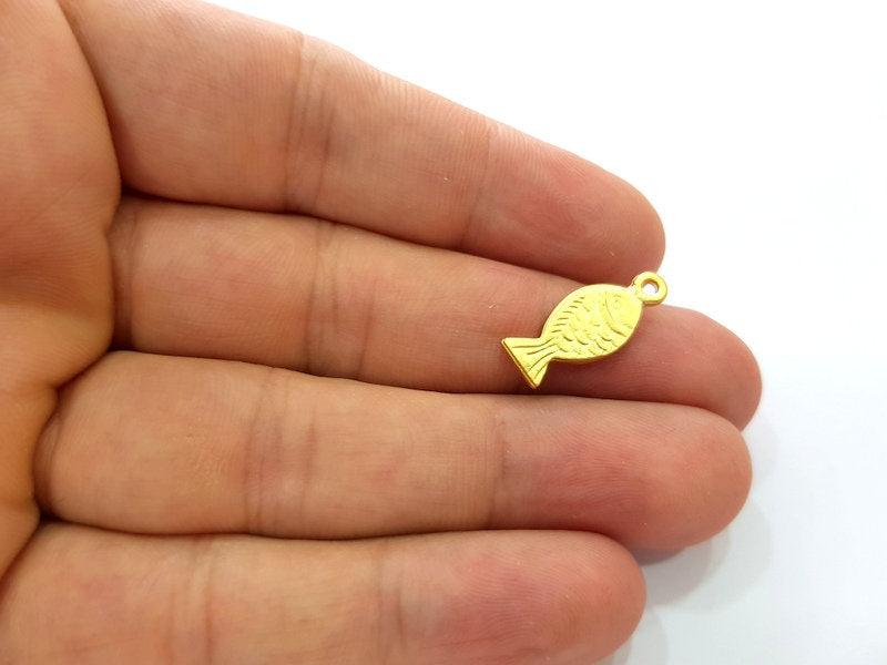 10 Fish Charm Gold Charms Gold Plated Metal (20x8mm)  G14097