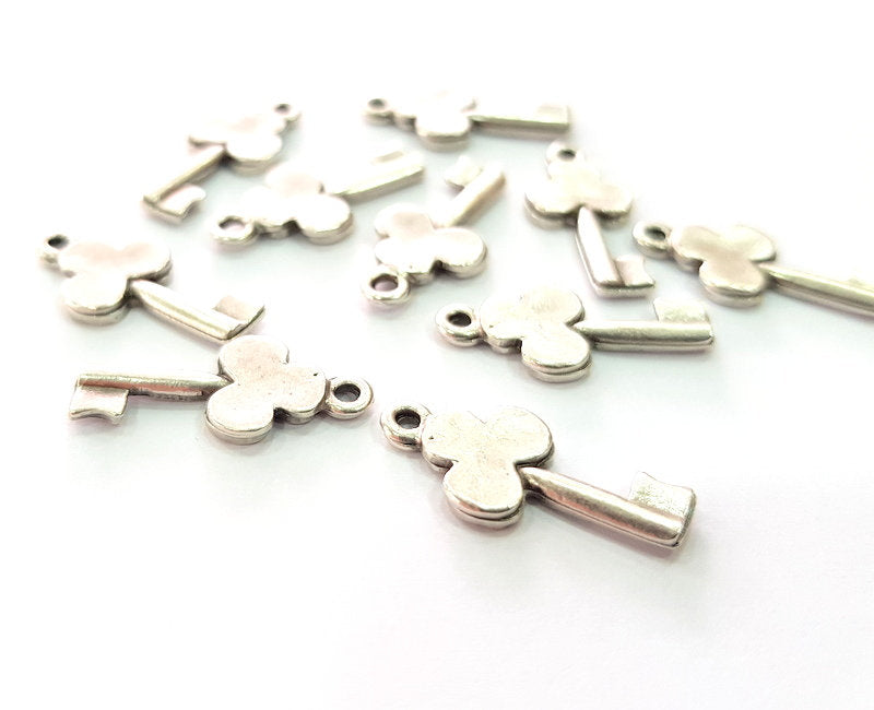 20 Key Charm Antique Silver Plated Charms (22x10mm) G14109