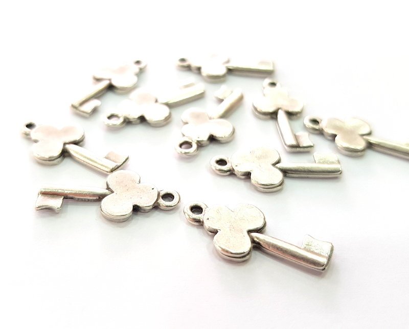 20 Key Charm Antique Silver Plated Charms (22x10mm) G14109