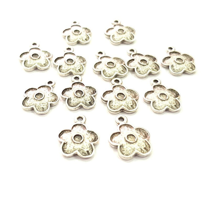 10 Flower Charm Antique Silver Plated Charms (18x15mm) G14123