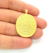 Gold Medallion Pendant Gold Plated Metal (30mm)  G14300