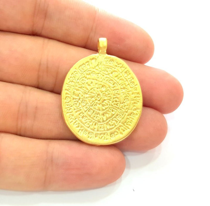 Gold Medallion Pendant Gold Plated Metal (30mm)  G14300