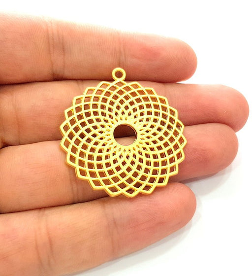 Gold Medallion Pendant Gold Plated Metal ( 38 mm )  G14303