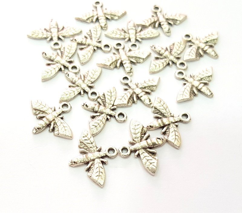20 Bee Charm Silver Charms Antique Silver Plated Metal (17x12mm) G14336