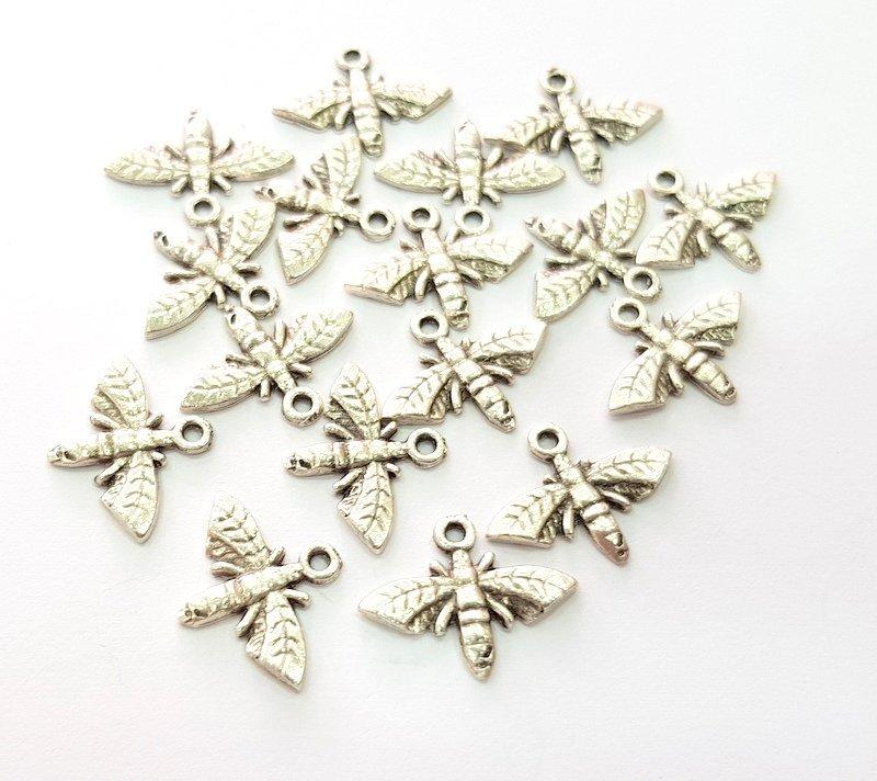 20 Bee Charm Silver Charms Antique Silver Plated Metal (17x12mm) G14336
