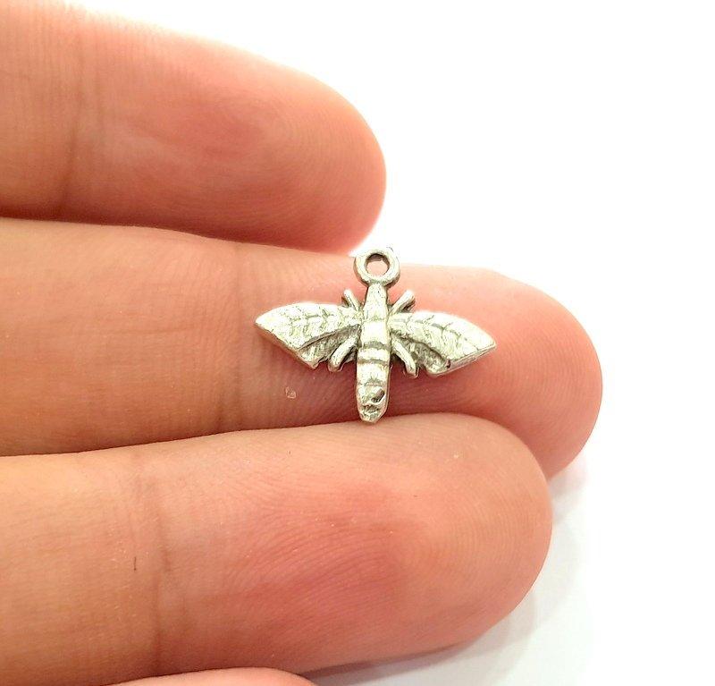 20 Bee Charm Silver Charms Antique Silver Plated Metal (17x12mm) G14336