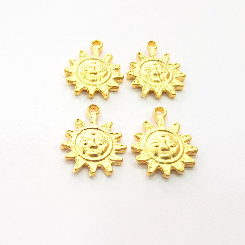 10 Sun Charm Gold Charms Gold Plated Metal (18x14mm)  G14699
