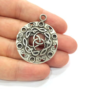 Silver Medallion Pendant Antique Silver Plated Metal (36mm) G15396