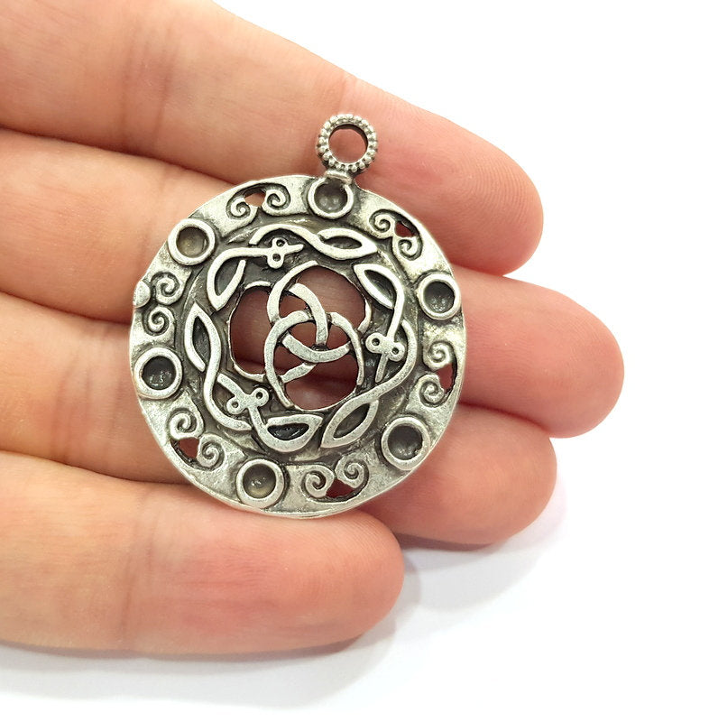 Silver Medallion Pendant Antique Silver Plated Metal (36mm) G15396
