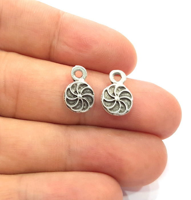 20 Silver Charm Antique Silver Plated Metal (9 mm)  G14945