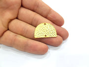 2 Hammered Semi Circle Connector Charms Half Moon Charms Gold Charms Gold Plated Charms  (30x20 mm)  G15109