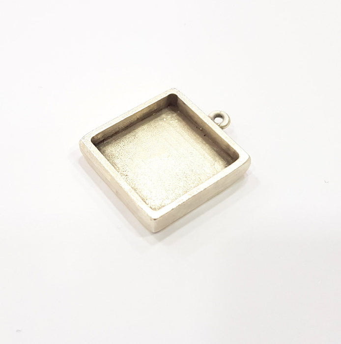 2 Silver Base Blank inlay Pendant Blank Base Resin Blank Mosaic Mountings Antique Silver Plated Metal (20x20mm blank )  G16103