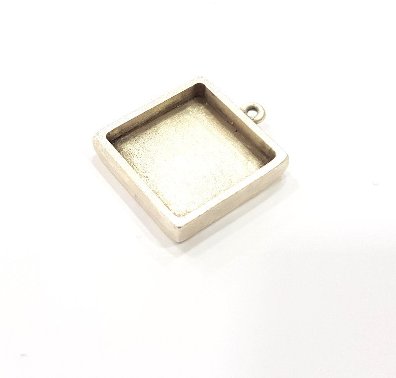 2 Silver Base Blank inlay Pendant Blank Base Resin Blank Mosaic Mountings Antique Silver Plated Metal (20x20mm blank )  G16103