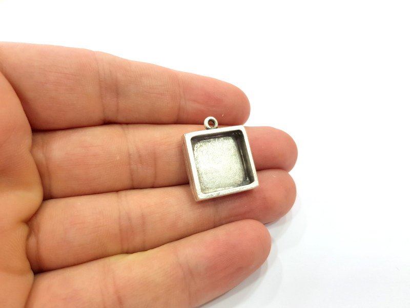 2 Silver Base Blank inlay Pendant Blank Base Resin Blank Mosaic Mountings Antique Silver Plated Metal (16x16mm blank )  G15282