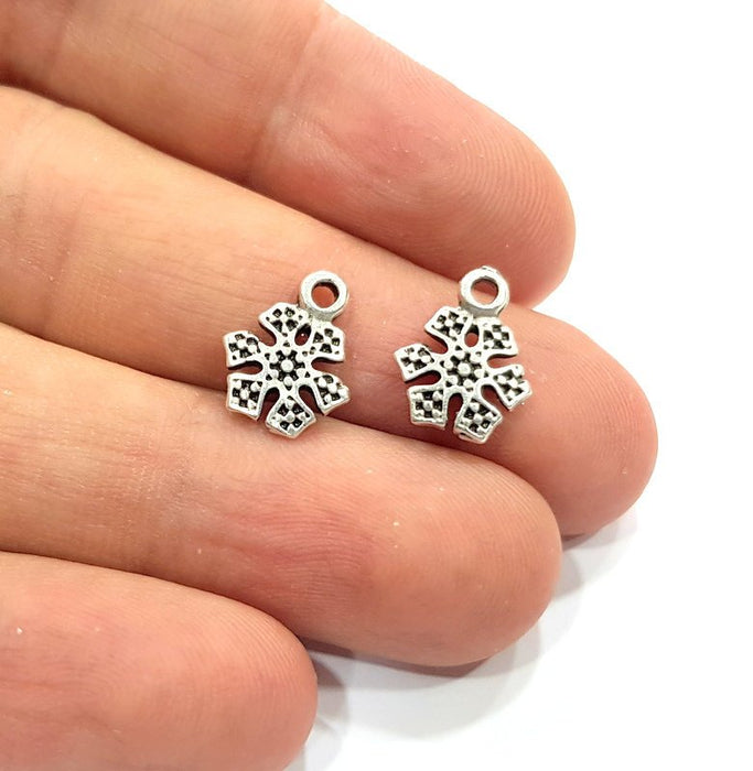 20 Snowflake Charm Antique Silver Plated Charm Antique Silver Plated Metal (10 mm)  G15509