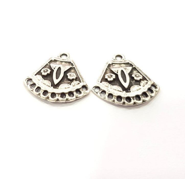 2 Antique Silver Plated Charm Antique Silver Plated Metal (27x26 mm)  G15513