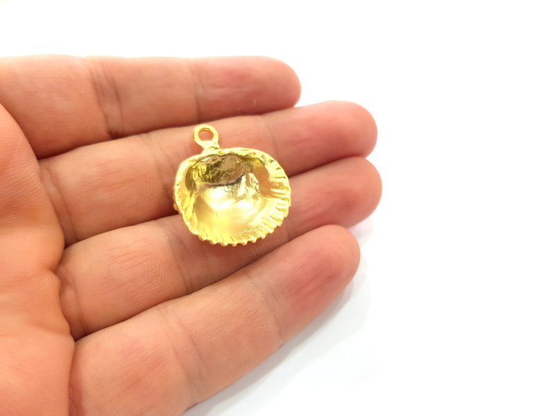 2 Shell Charm Oyster Charms Mussel Charms Sea Ocean Gold Pendant Gold Plated Shell Pendant (30x25mm)  G14698