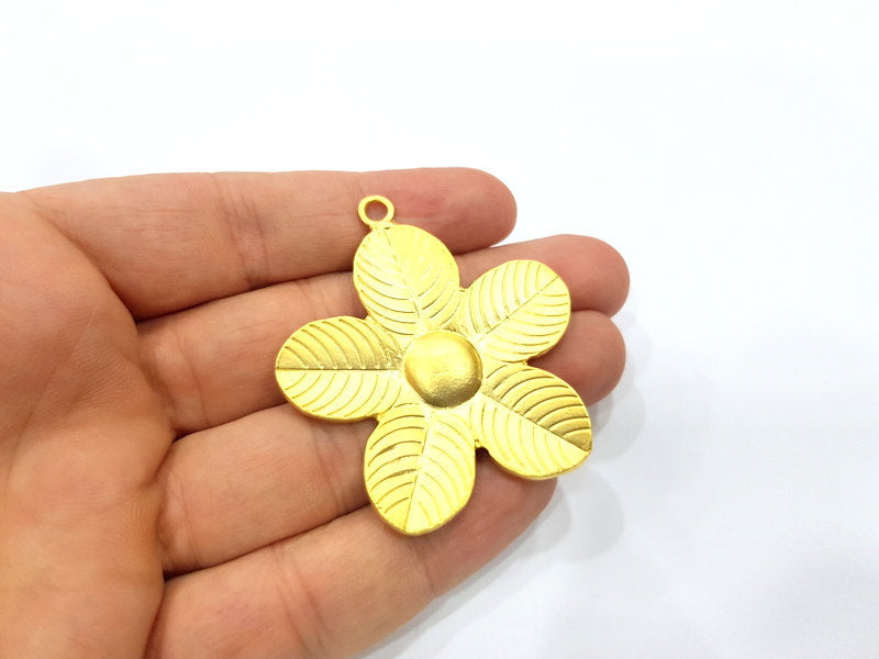 Gold Flower Pendant Gold Plated Metal (49mm)  G15683