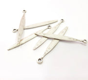 6 Feather Charm Silver Charm Antique Silver Plated Metal (54x5 mm)  G15695