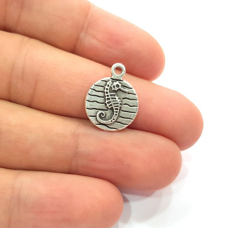 10 Seahorse Charm Silver Charm Antique Silver Plated Pendants  (14 mm)  G14940